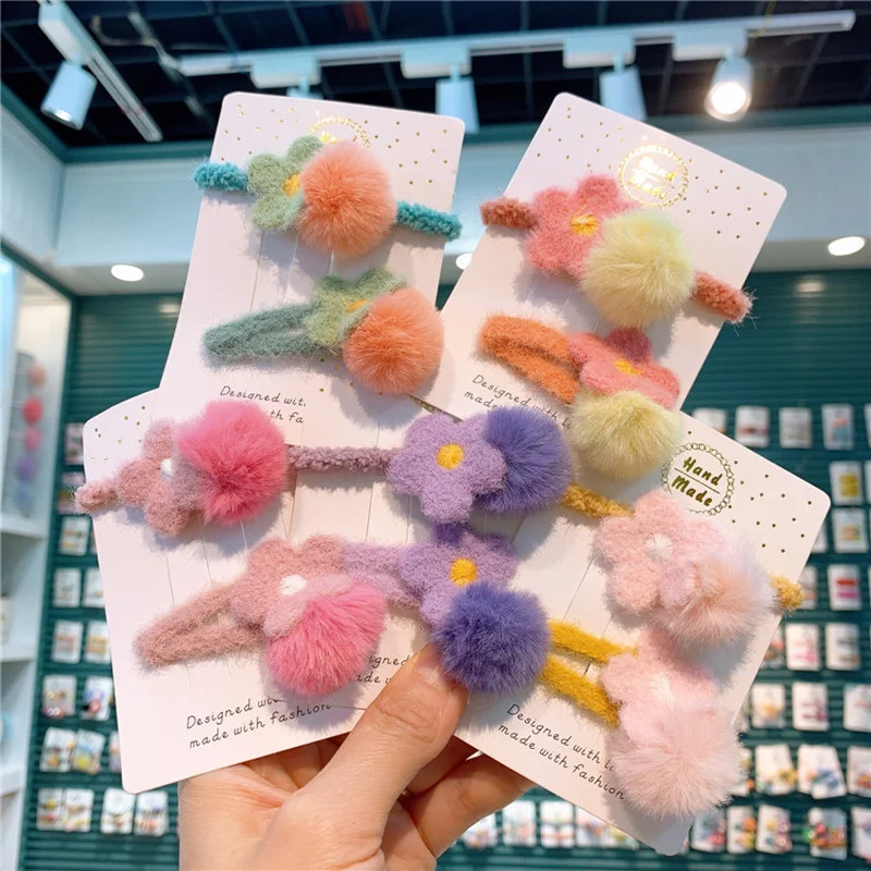 

Заколка для волос детская, с плюшевыми шариками и цветами, в Корейском стиле, 2021