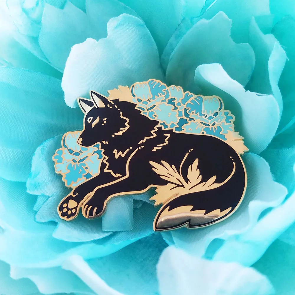 

Cute Sleep Black Wolf Hard Enamel Pin Cartoon Plant Blue Flowers Brooch Elegant Mother Wolfs Pins Jewelry Fashion Unique Gift