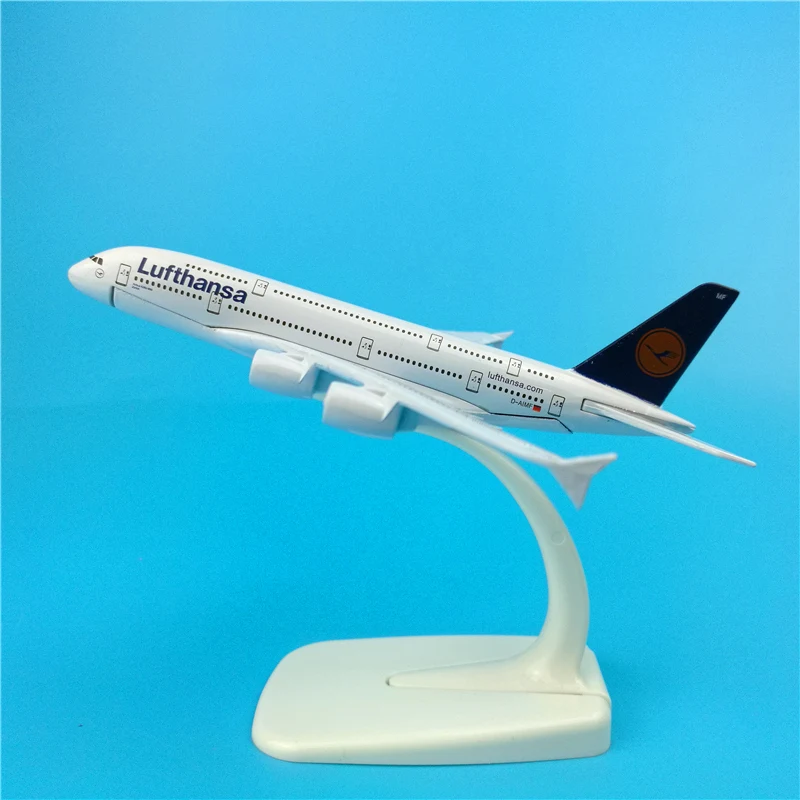 Модель самолета авиакомпании Lufthansa A380 из металлического сплава в масштабе 1:400 16