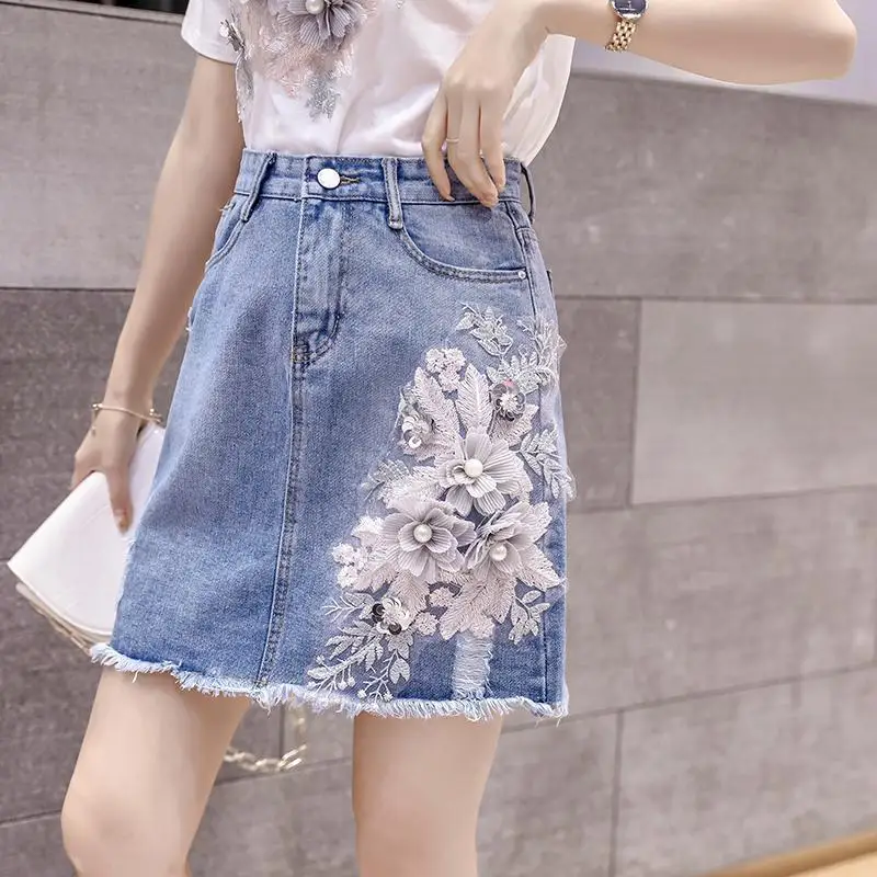 

2021 Women's Summer Set Embroidery 3D Flower Short Sleeve T-shirt + Jean Skirt 2 Piece Set Female Tee Denim Skirt Outfits Q429