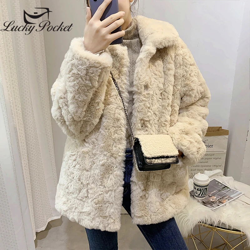 

Women Winter Faux Rabbit Fur Short Thick Fur Coat Ladies Fashion Luxurious Loose Warm Big Pocket Apricot Lapel Plush Coat ZZY120