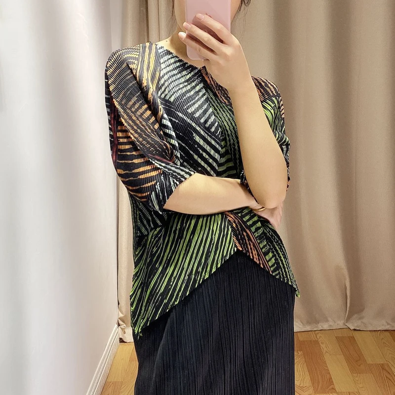 Changpleat, летняя коллекция, новинка, женские топы с принтом, футболка Miyak, плиссированная, модная, большой размер, необычный дизайн, рукав реглан, v-образный вырез, футболки