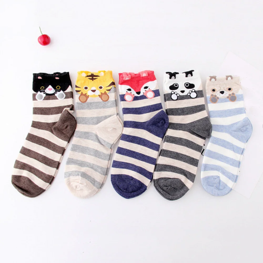 

Забавные носки до щиколотки с изображением животных из мультфильмов, Модная хлопковая обувь средней длины в полоску, милая осенне-зимняя об...