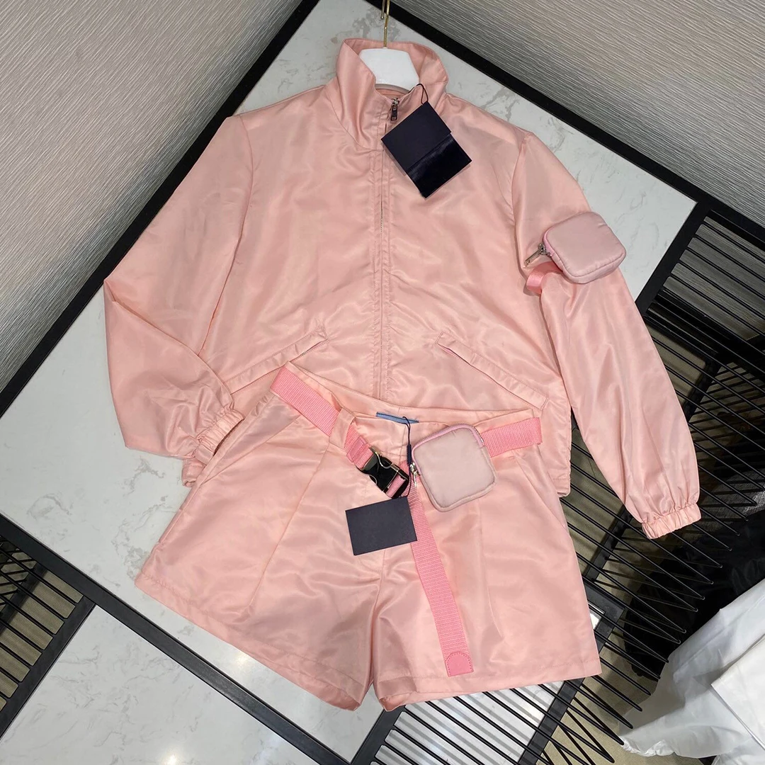

2 Pieces Set Solid Short Zipper Jacket with Shorts Removable Belt Bags Casual Outfit High-end Street Wear Sports Suits for Women