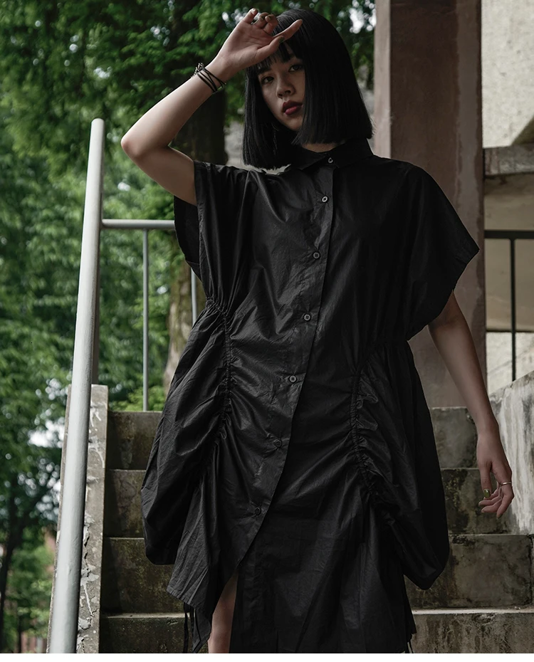 [EAM] New Spring Summer Lapel Short Sleeve Black Irreuglar Fold Split Joint Loose Shirt Dress Women Fashion Tide JX113