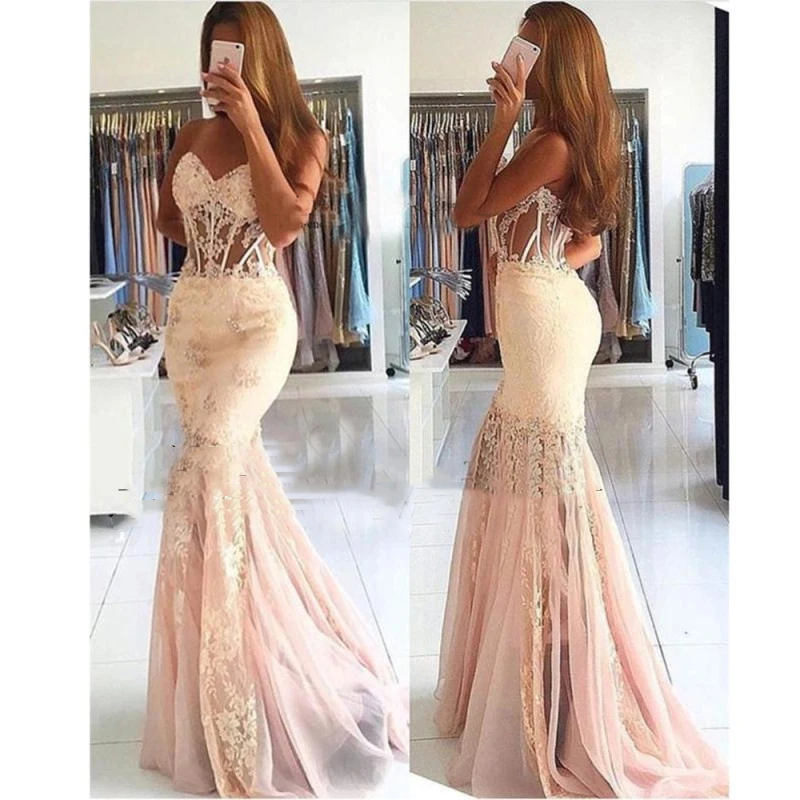 Женское вечернее платье русалка прозрачное кружевное с открытыми плечами и