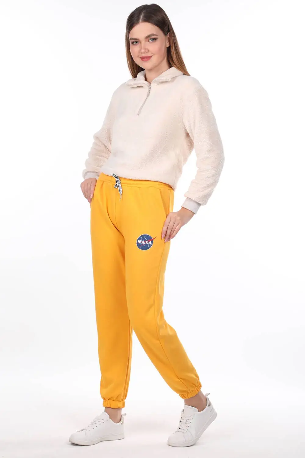 

Nasa Baskl Lastikli Sar Kadn Eofman Alt