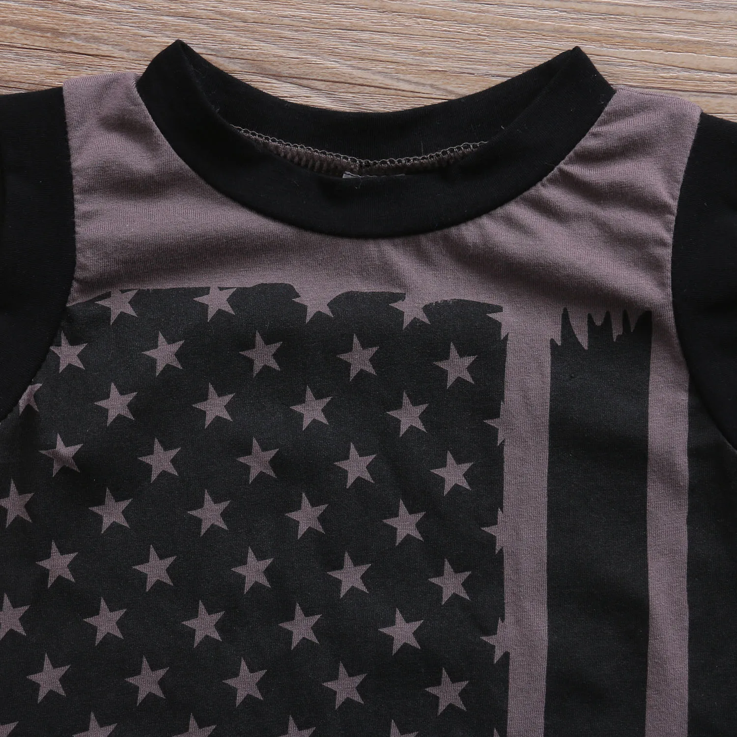 Комбинезон для новорожденных без рукавов в полоску с флагом на возраст 0-24 месяца