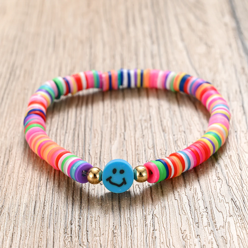 Браслет женский ручной работы с бусинами-смайликами из глины | Украшения и