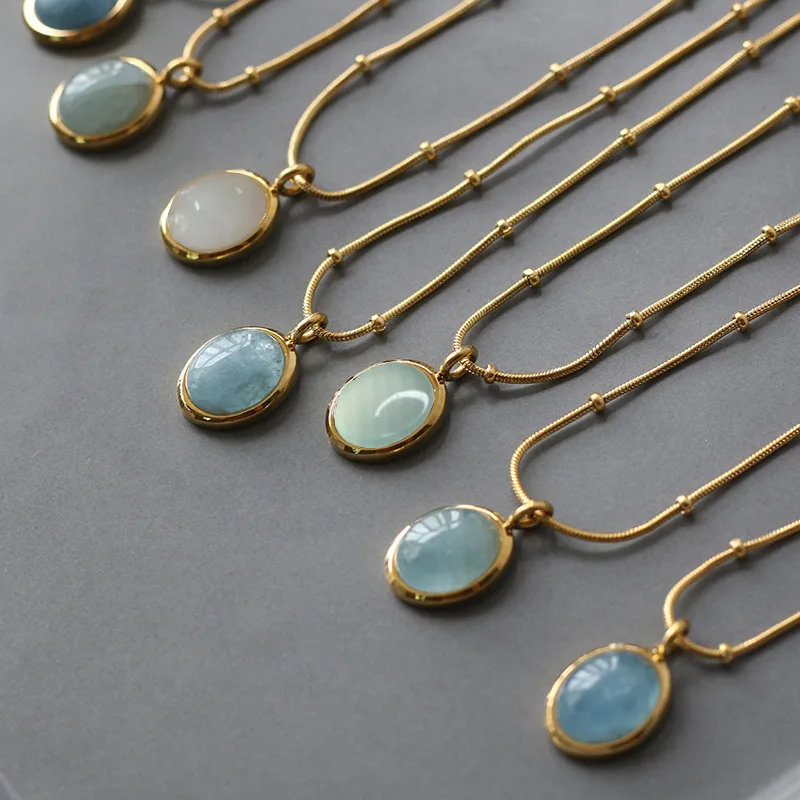 

Niche Light Luxury Oval Natural Stone Necklace Pendant Ornament Sea Simple Temperament Elegant Women Clavicle Chain Decoration