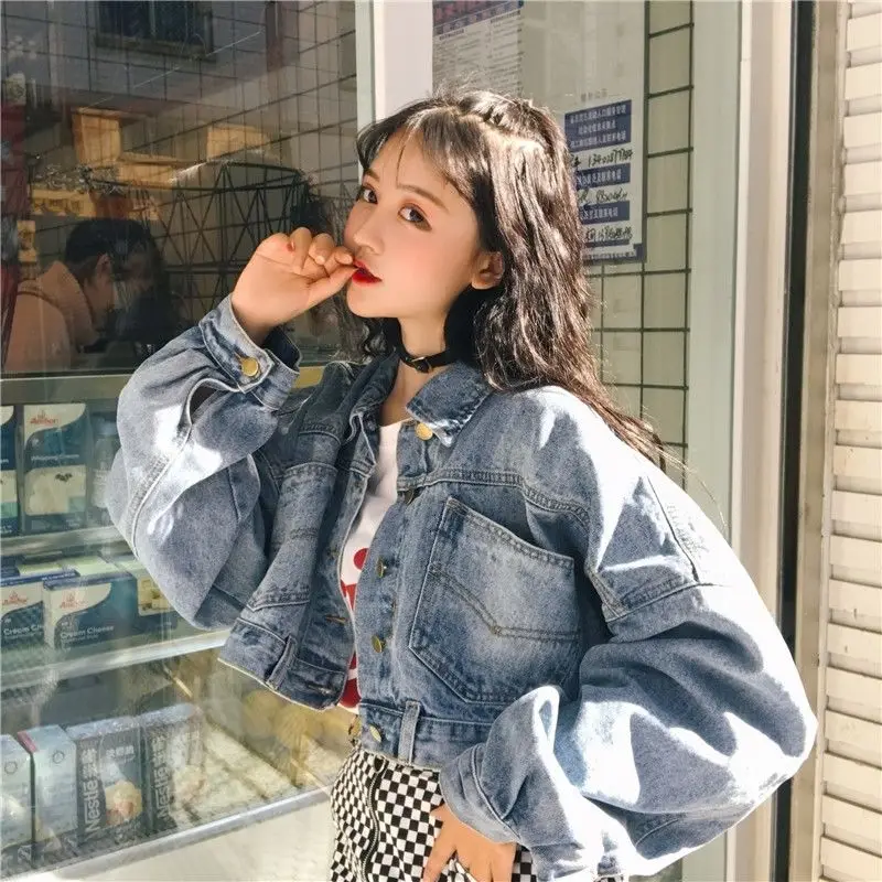 

Cowboy coat female 2020 spring new Korean version of loose bat sleeve student short Hong Kong flavor coat short coat female