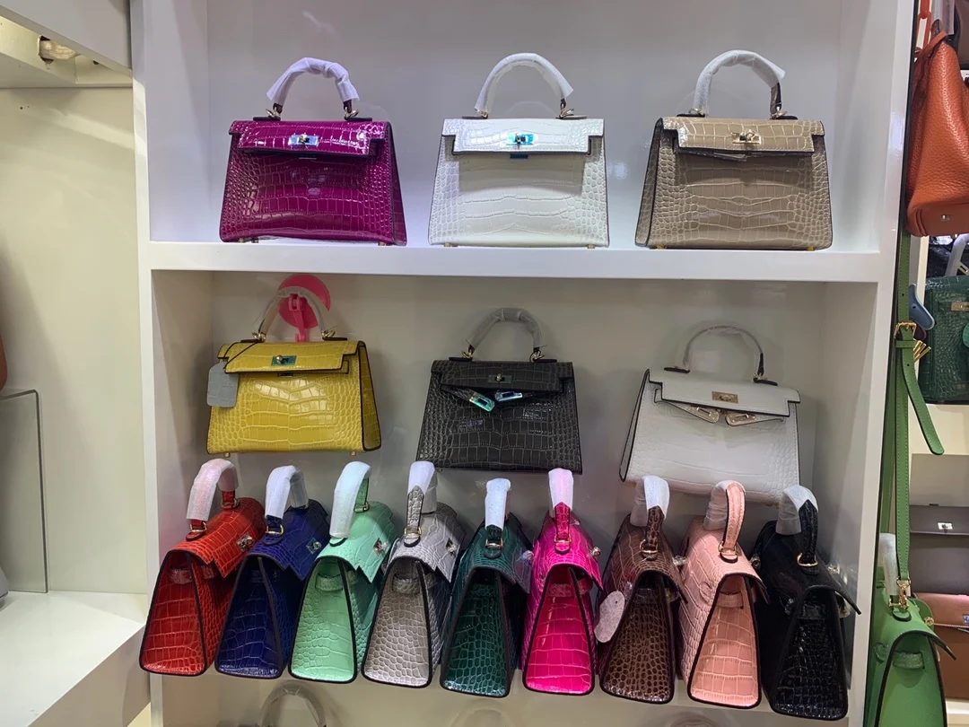 

free shipping 2020 the new style fashion alligator genuine cow leather women handbag one shoulder bag crossbody bag 22cm 16color