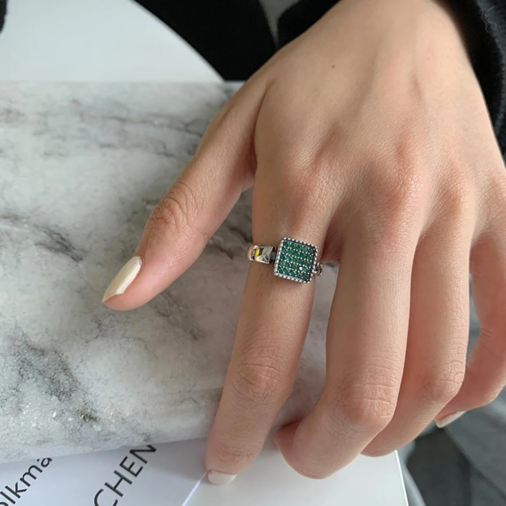 

2021 New Vintage Green Crystal Rhinestone Rectangle Oval Chain Hollow Plated Metal Rings for Women Party Jewelry