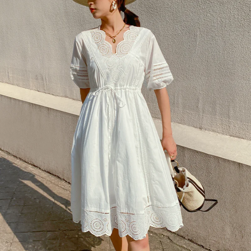 

KNOYEER Cotton Lace V Neck Dress White Hollow Floral Embroidery Party Dresses 2022 Retro Midi Summer Robe Lace-Up Women Vestidos