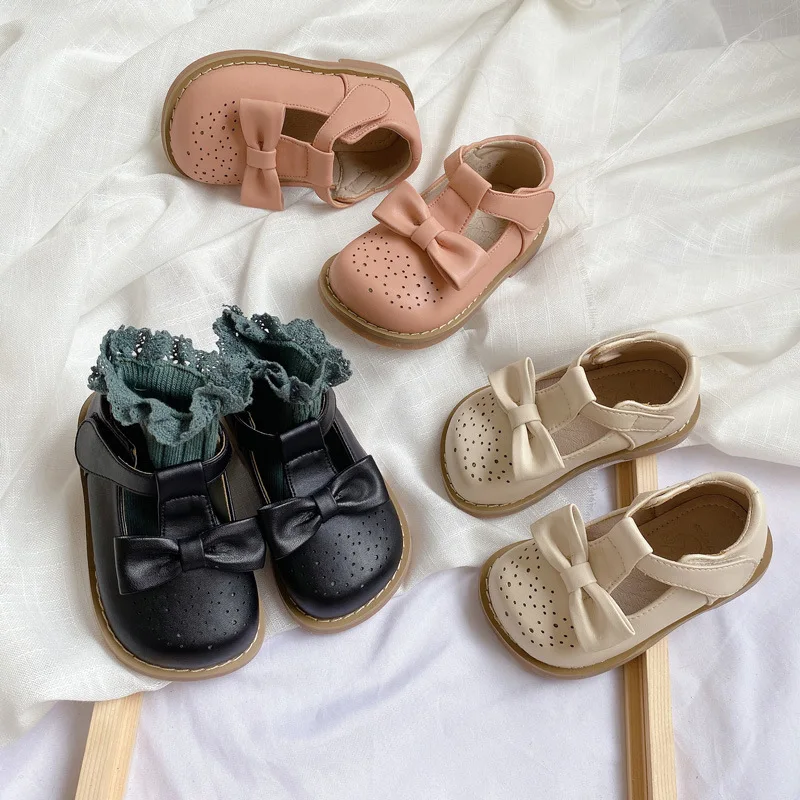 

Весенне-осенняя модная кожаная обувь для девочек, новая детская повседневная обувь с бантом, однотонная обувь на плоской подошве с Т-образн...