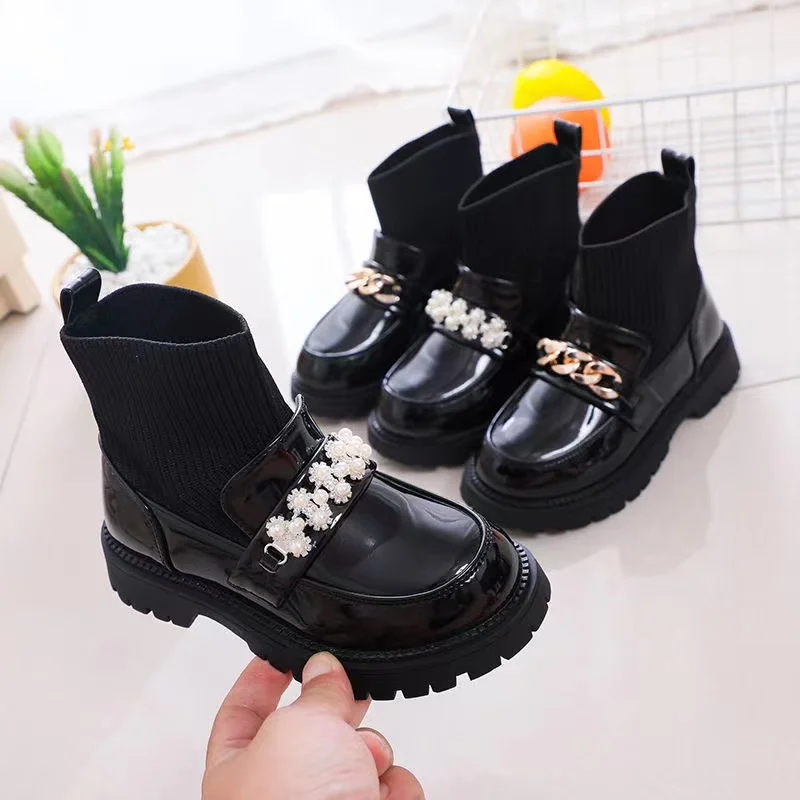 

Зимние плюшевые модные ботинки для девочек, ботинки мартинсы из лакированной кожи, водонепроницаемые вязаные детские короткие ботинки, дет...