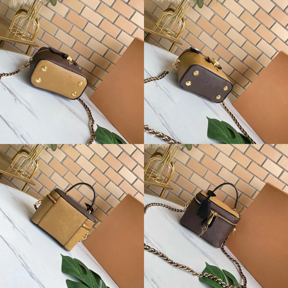 

2021 NewestLuxury Fashion Brands Mini Beauty Case Fit Easily Into Travel Bag Toiletries Grooming Essential With Weaved Strap