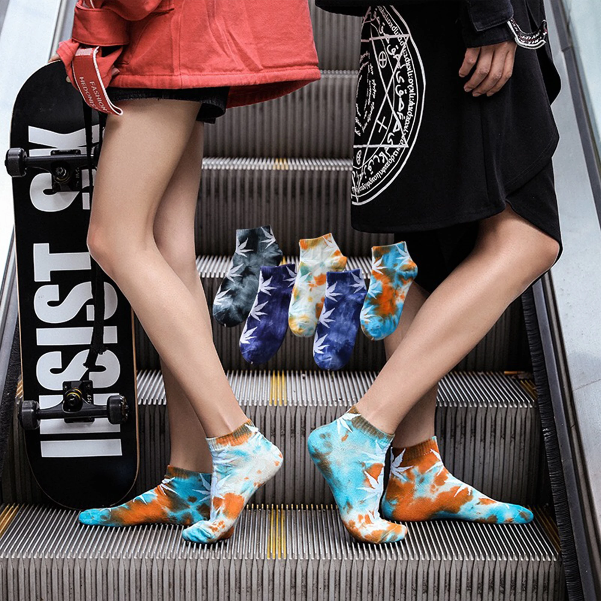 

Colorful Tie-dye Maple Leaf Short Socks Women High-quality Cotton Socks Breathable Funny Short Socks Skateboard Hip hop Unisex