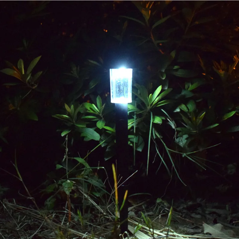 Светодиодный садовый фонарь на солнечной батарее водонепроницаемый