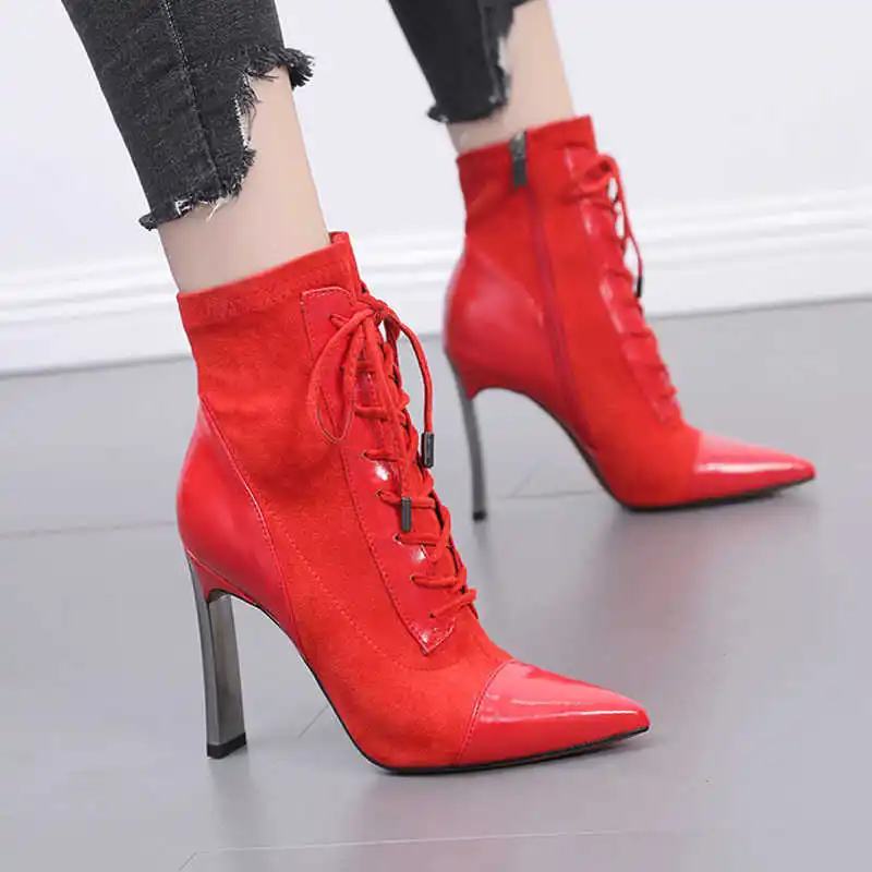 

New pointed lace up high heel thick heel medium boots in autumn and winter of 2019 Martin boots