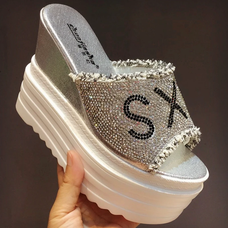 

Женские шлепанцы на танкетке 13 см, повседневные сандалии на платформе, пляжные тапочки, уличные тапочки, кроссовки, лето 2022