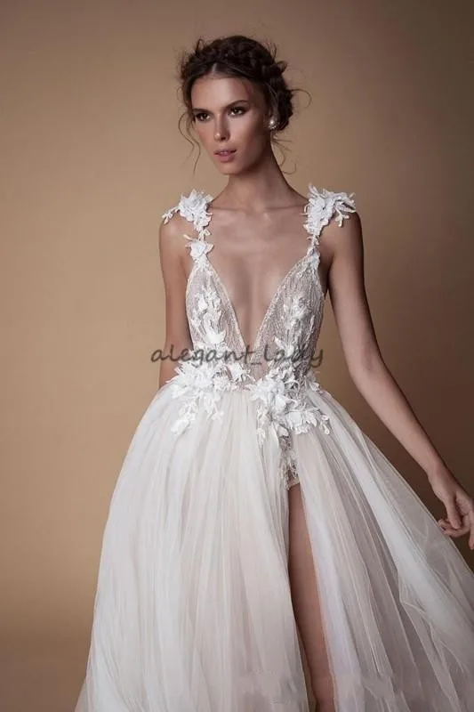 Modest Berta A Line Beach Wedding Dress 3D Appliqued Tulle Deep V-Neck Split Side Sweep Train Bridal Gowns With Flowers | Свадьбы и