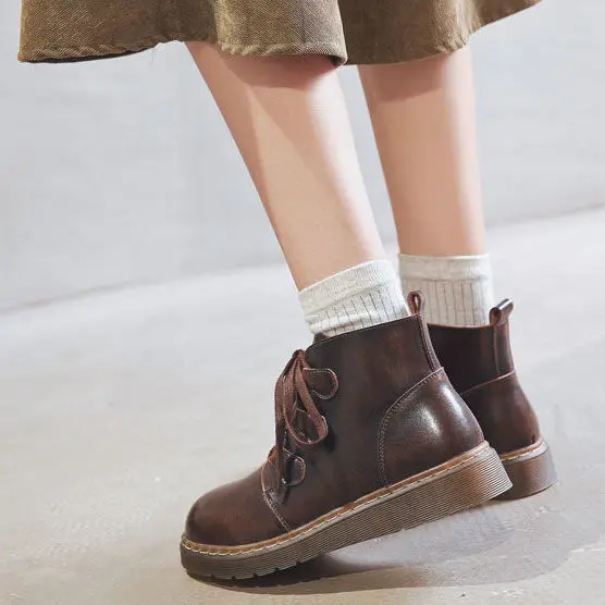 Ботинки женские из натуральной кожи на платформе | Обувь