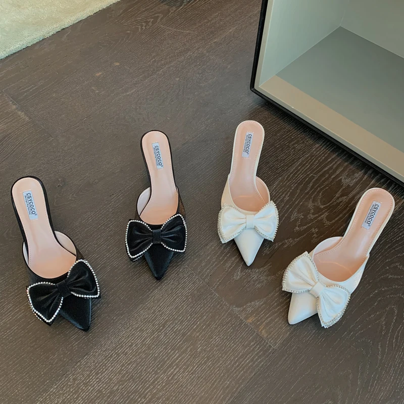 

Fashion Women Slippers Pointed Toe Bow Design Rhinestone Chain Shallow Slip On Thin Mid Heels Dress Shoes Woman Casual Slides