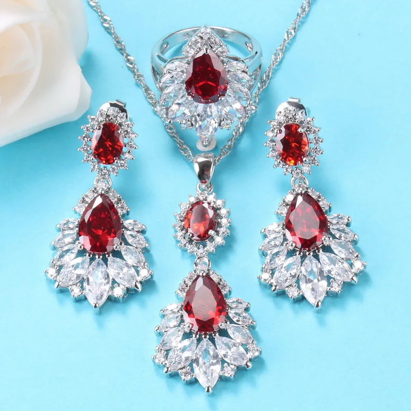 Женский комплект украшений из кольца и серёг серебра 925 пробы | Украшения