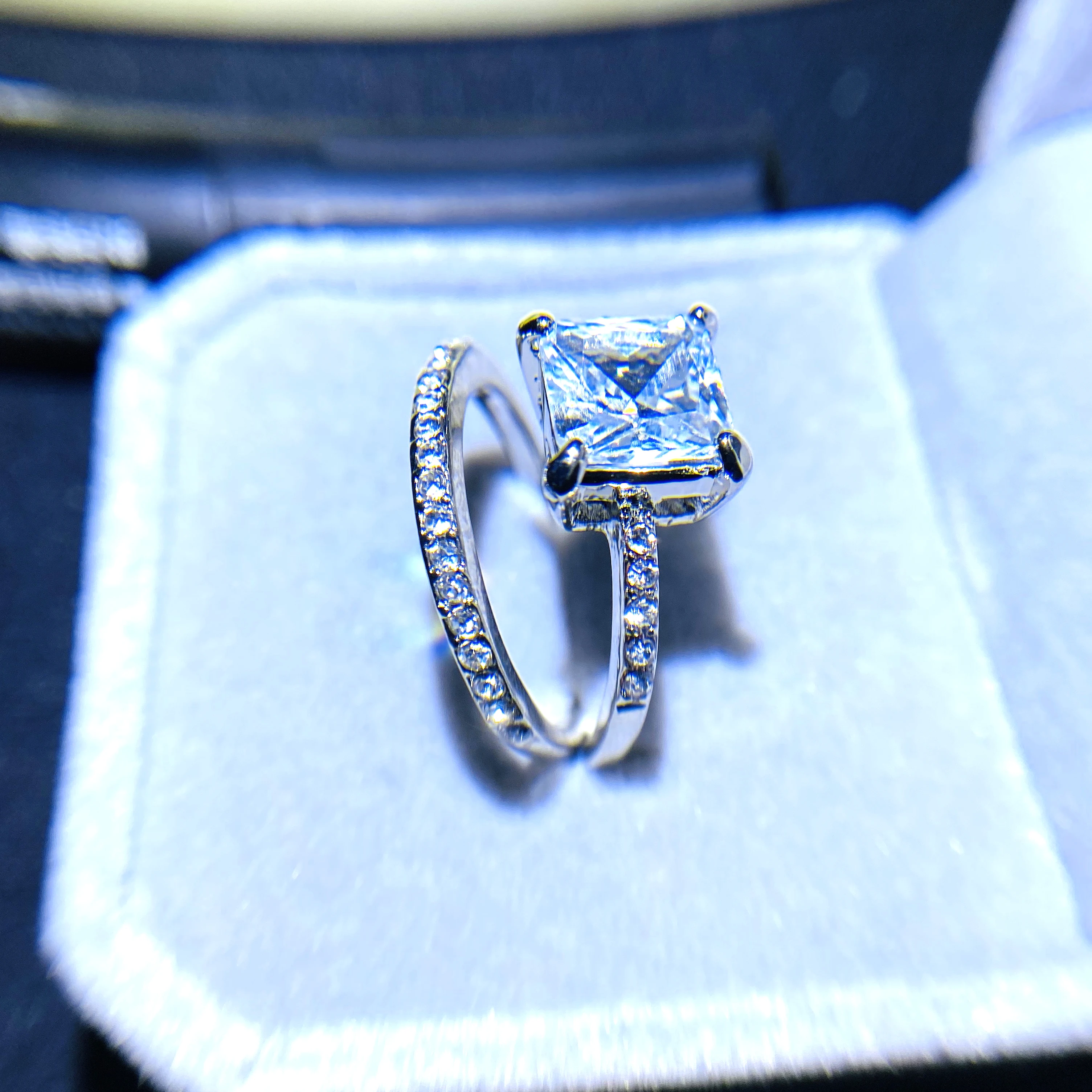 Роскошный комплект из двух колец 2 шт./лот обручальное женское кольцо с фианитом