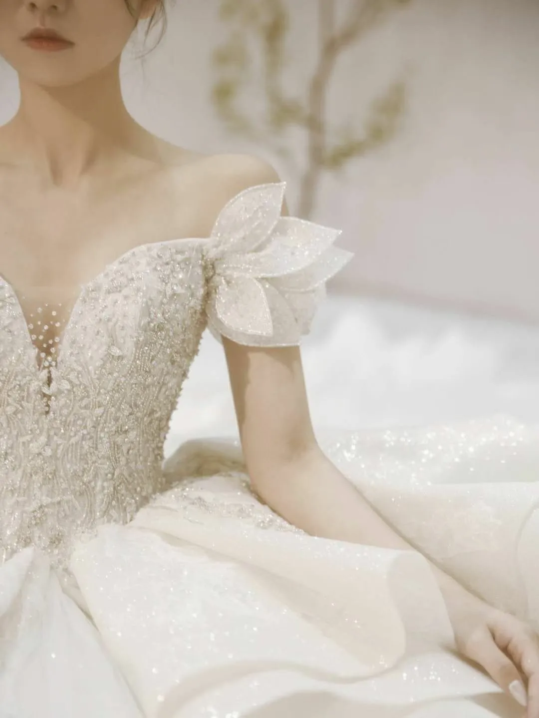 

Luxury Wedding Dress 2021 Full Heavy Beading 3d Flower Sparkle Bride Dress High Quality Ball Gown Custom Made Wedding Gown