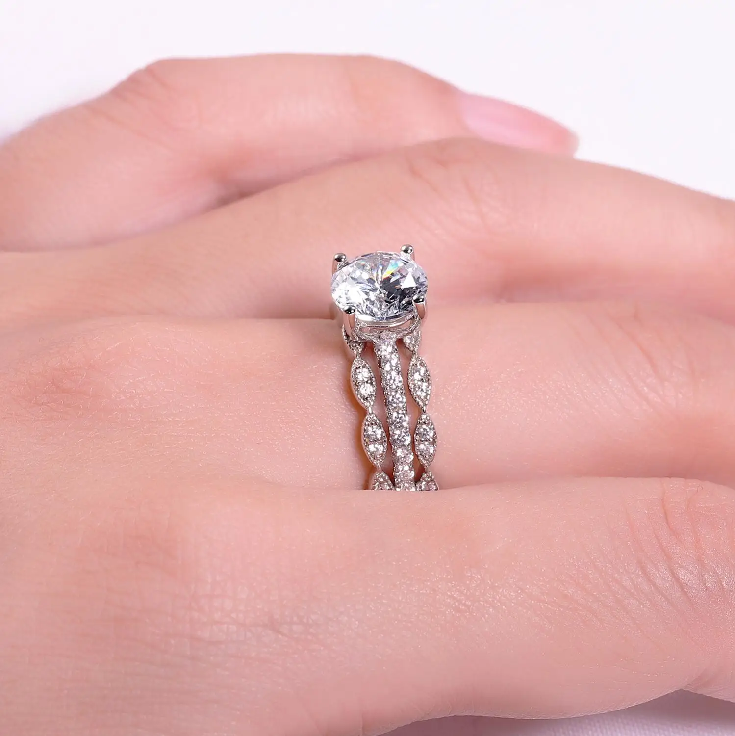 Кольцо обещания GEMS BALLET из реального серебра 925 пробы с муассанитом, украшенное округлым искусственным камнем, представленное в трех полосах. Ювелирное украшение для женщин на свадьбу 2,0 карата 8 мм цвета EF.