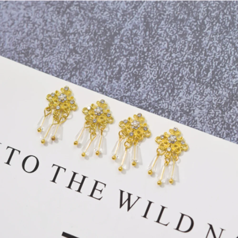 

5Pcs Chinese knot, Jewelry Decoration Golden With Diamond 3D Gold Metal Charms Pendant Strass Nail Art Accessories ALLOY #JE423