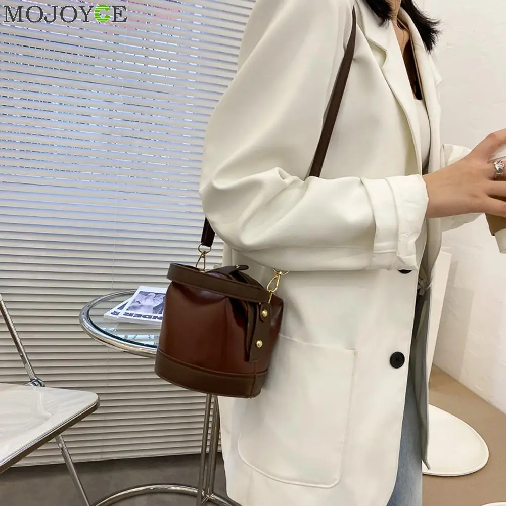 Сумка через плечо из искусственной кожи со складками Молодежная простые