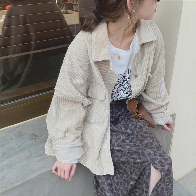 Женская Вельветовая короткая куртка большого размера на весну и осень пальто с