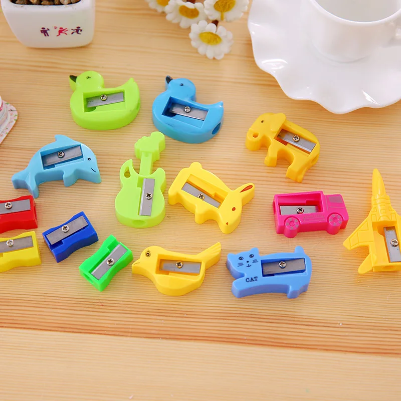 30 Pcs Cartoon Cat Pencil Shapper Rabbit Small Pencil Sharpener Student kids Prizes Office Study Tools Stationery Wholesale