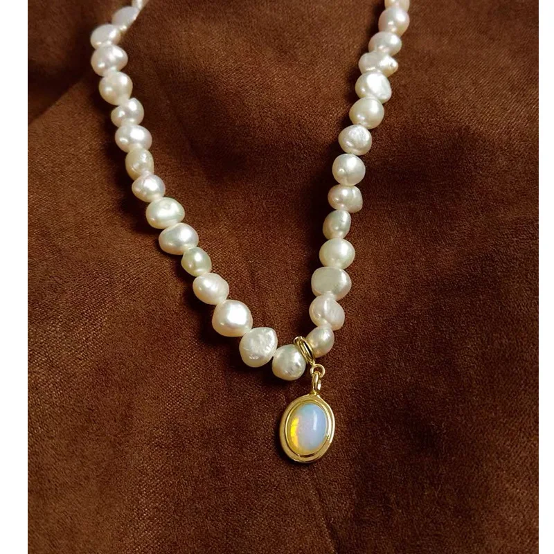 

Baroque Freshwater Pearl Necklace Irregular Shaped Pearls Moonstone Pendant Choker Chain Temperament Necklaces Elegant Female