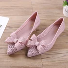 Женские сандалии-желе с перфорацией, пляжные туфли на плоской подошве, с острым носком, без застежки, с бантом, лето 2020