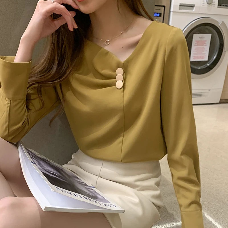 

Chiffon Shirt Female 2021 Spring New Retro Hong Kong Flavor Loose Large Size Exposed Clavicle Top Casual Professional Shirt