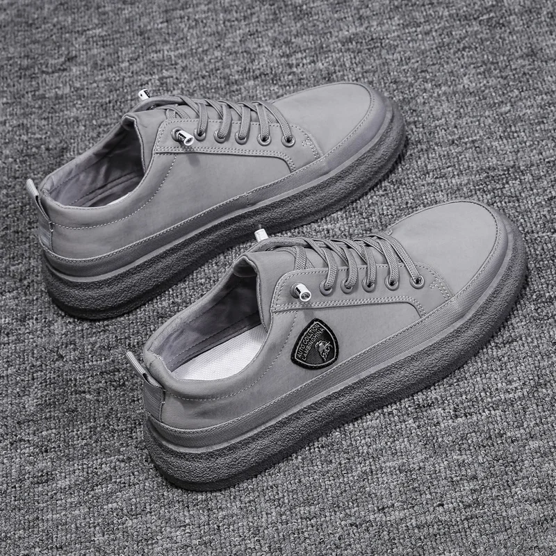 

2021 Summer New Fashion Trend Breathable Ice Silk Cloth Shoes Lazy Loafers Men's Pedal Casual Sports Shoes