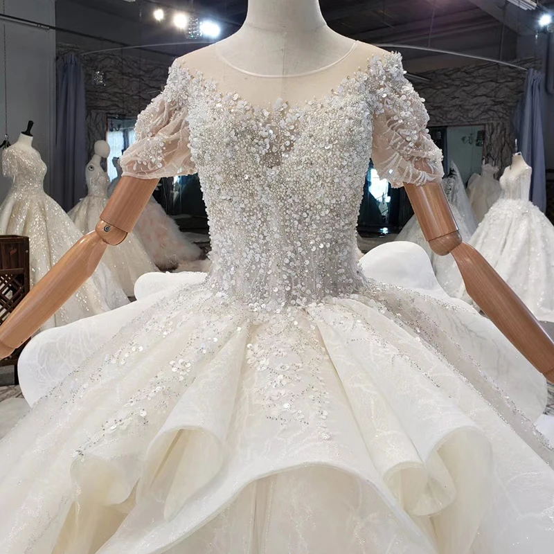 Свадебное платье HTL1667 украшенное жемчугом и опалесцентными пайетками 2020