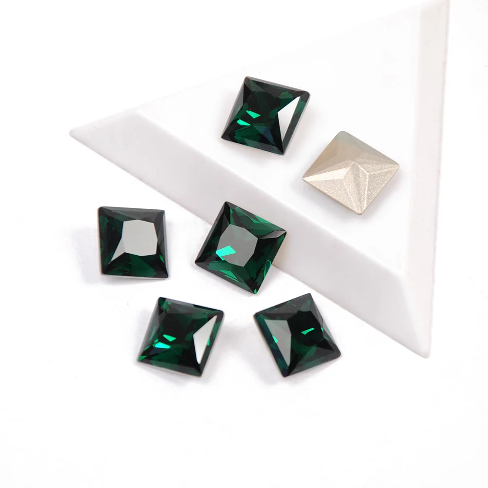 

YANRUO 4447 высокое качество Стекло Стразы Изумрудный цвет принцесса квадратной формы Популярные кристаллы для 3D DIY Дизайн ногтей украшения