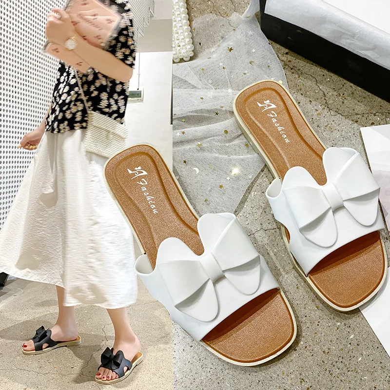 

Ladies' New Summer Sandals and Slippers Fashion Slippers Travel Wild Students Flat-bottomed Beach Sandals and Slippers