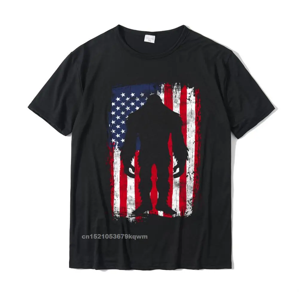

American Flag Bigfoot Funny Sasquatch Short Sleeve T-Shirt New Coming Men Tees Casual T Shirts Cotton Funny