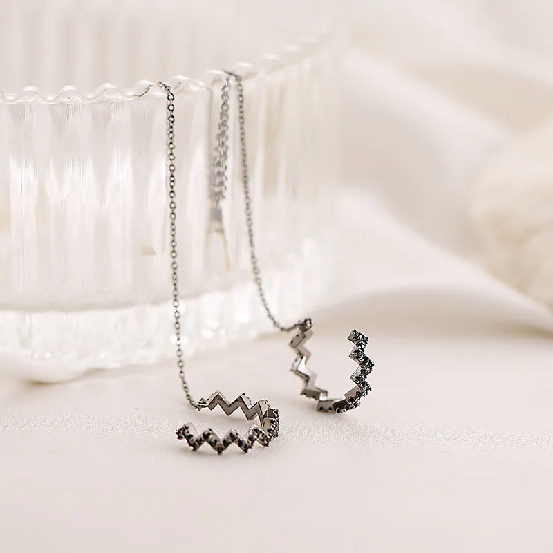 Серьги-каффы женские в виде зигзага с длинными цепочками