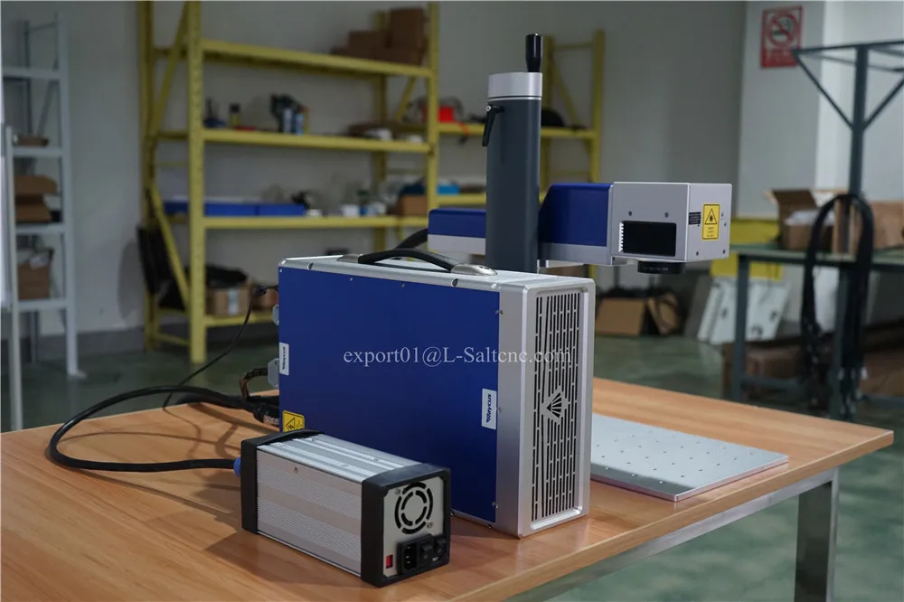 Cnc гравировальные машины Закрытая лазерная маркировочная машина волоконная |