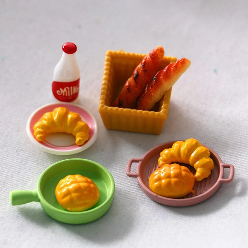 

6Pcs Simulation Croissant Bread Dollhouse Miniature Food Snack Kitchen Toy