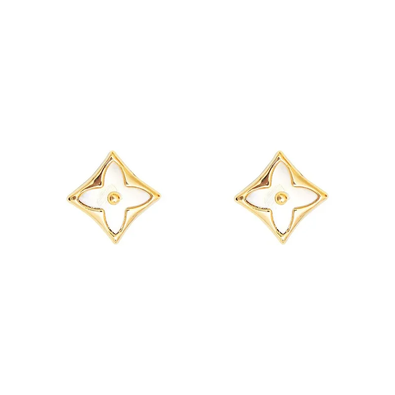 

NEW exquisite temperament niche design shell earrings female Korean simple geometric Prevent allergy earrings ear jewelry