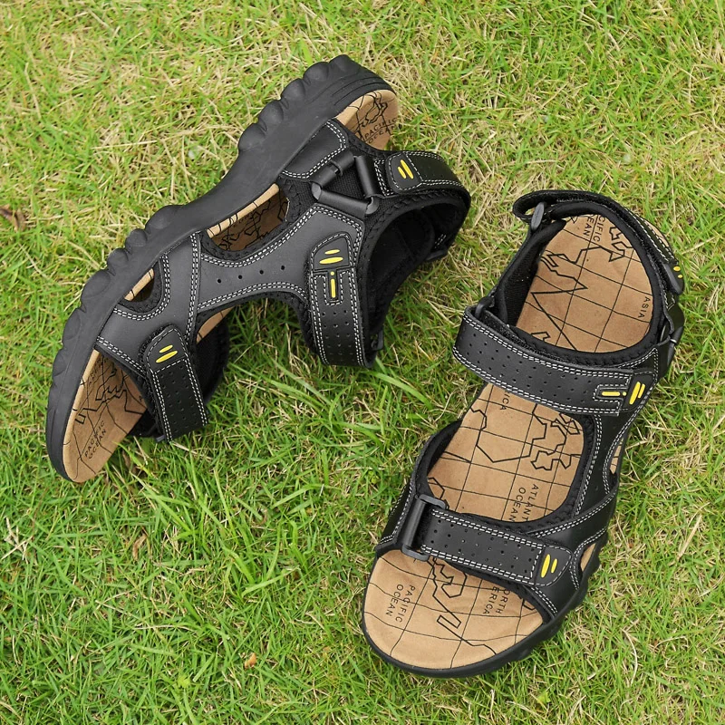 

Man Beach Flip Flops Breathable Work Shoes Sandalet Erkek Men's Summer Sandalias De Cuero Para Hombre Sneakers