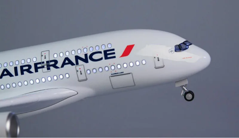 with light 1/160 масштаб 50,5 см самолет Airbus A380 Air Франция авиакомпания Модель W светодиодный светильник и колесо литой пластик Смола самолет для сбора - Цвет: with light